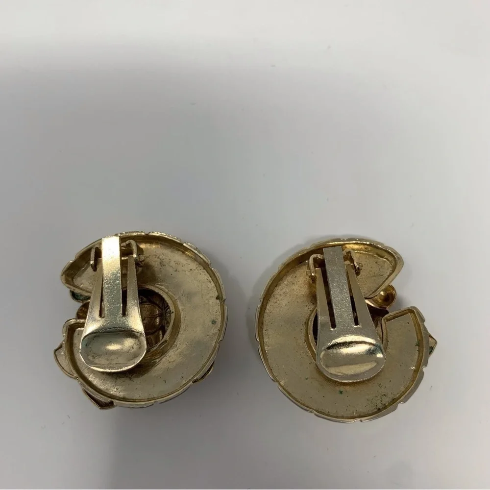 Vintage Cornucopia Floral and Leaf Inspired Gold Tone Clip On Earrings